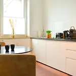 Milpau Buer 3 - Modernes Und Zentrales Premium-Apartment Mit Queensize-Bett, Netflix, Nespresso Und Smart-Tv